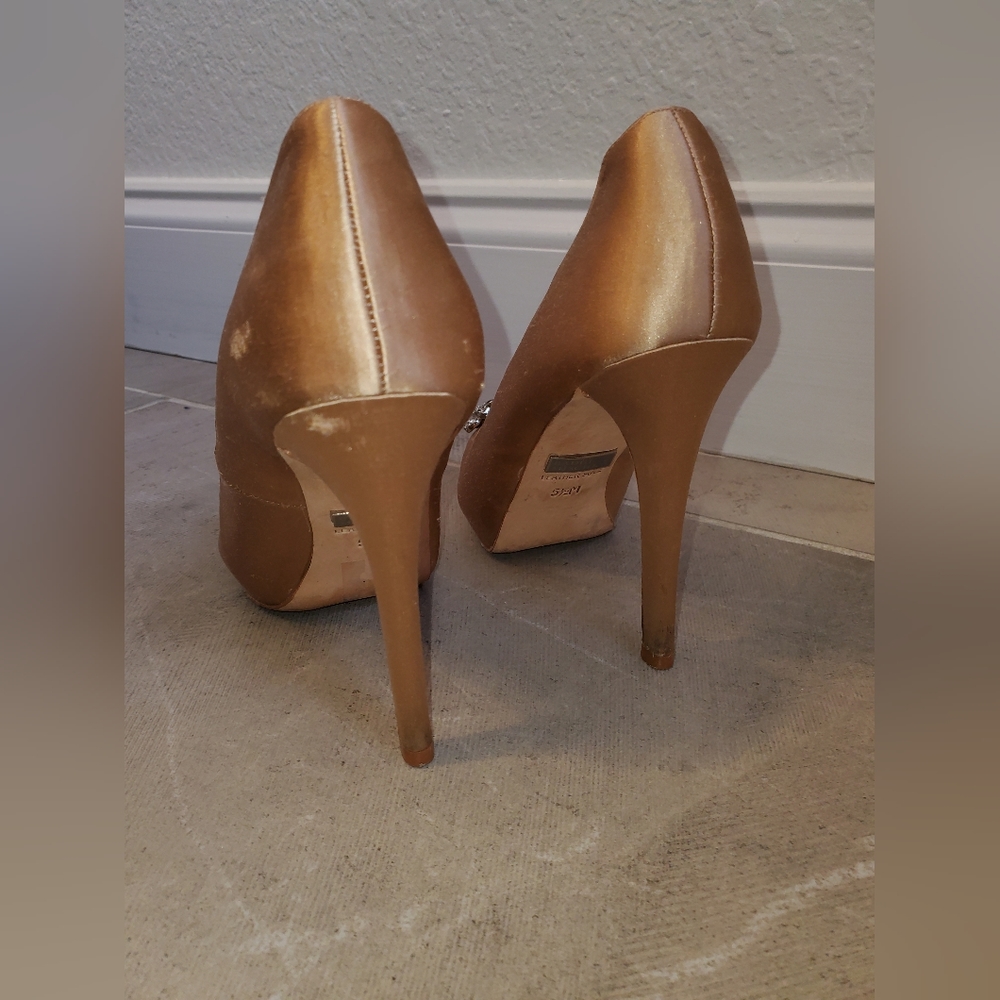 Badgley Mischka High Heels! - Picture 14 of 14